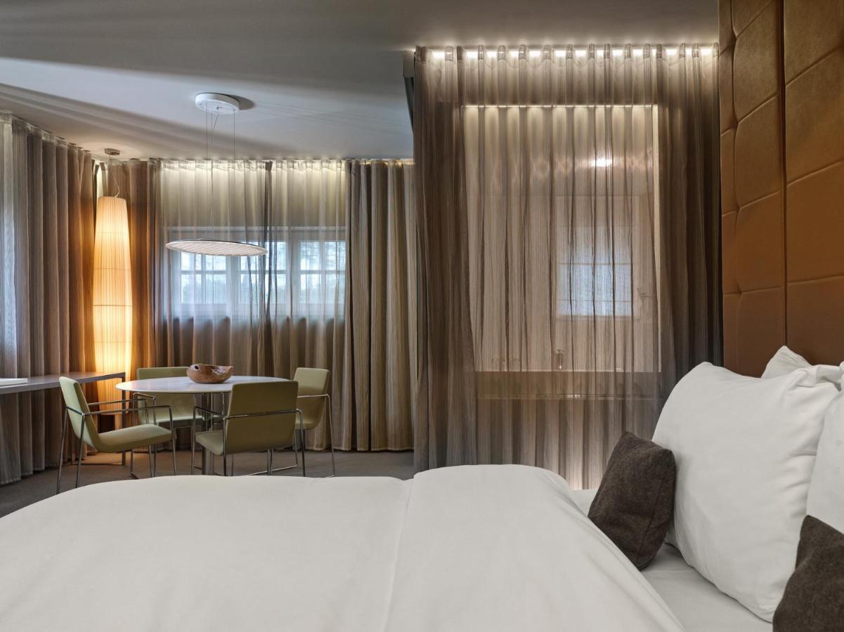 La Butte Aux Bois A Small Luxury Hotel Of The World Lanaken Exterior foto